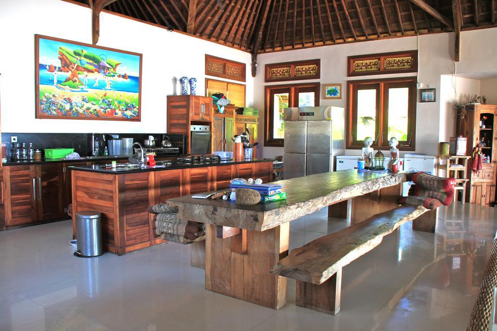 Jennys Place Hotel Nusa Lembongan  Exterior photo