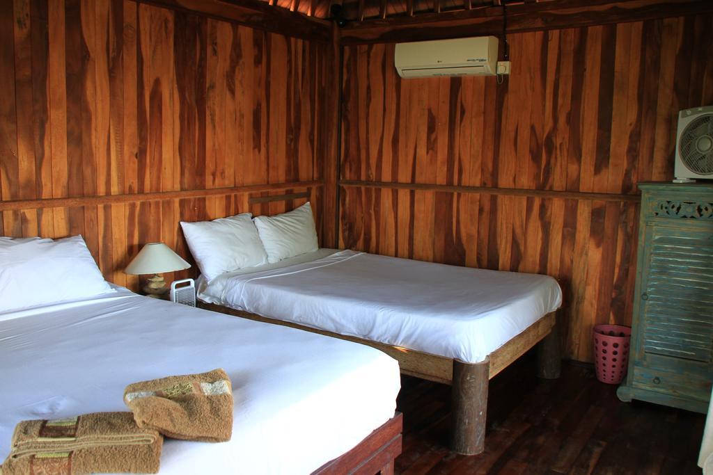Jennys Place Hotel Nusa Lembongan  Room photo