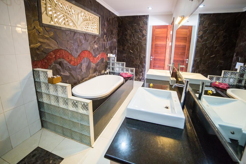 Jennys Place Hotel Nusa Lembongan  Exterior photo